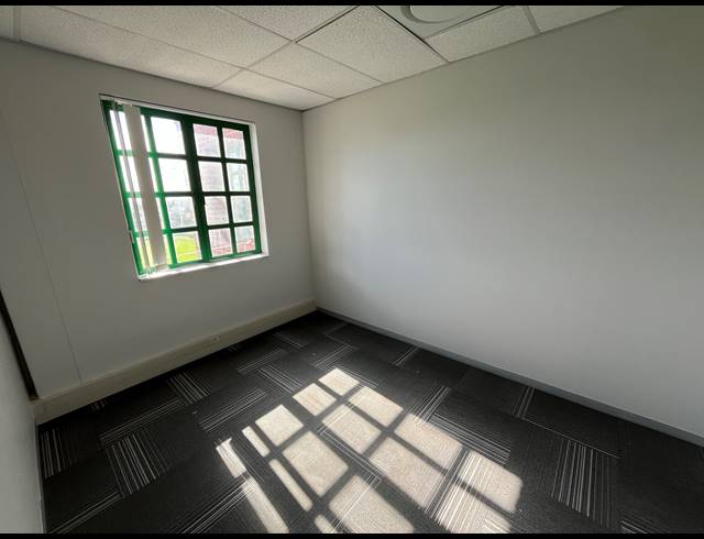 74M² OFFICE TO LET IN CLAREMONT